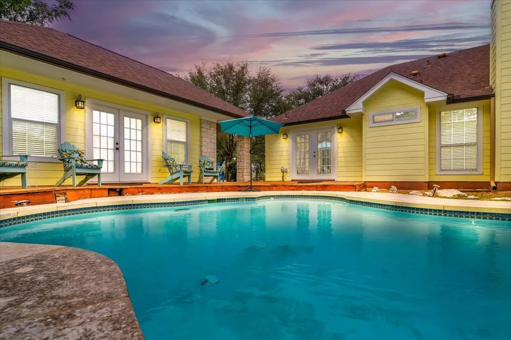 18609 Venture Drive Point Venture, TX 78645