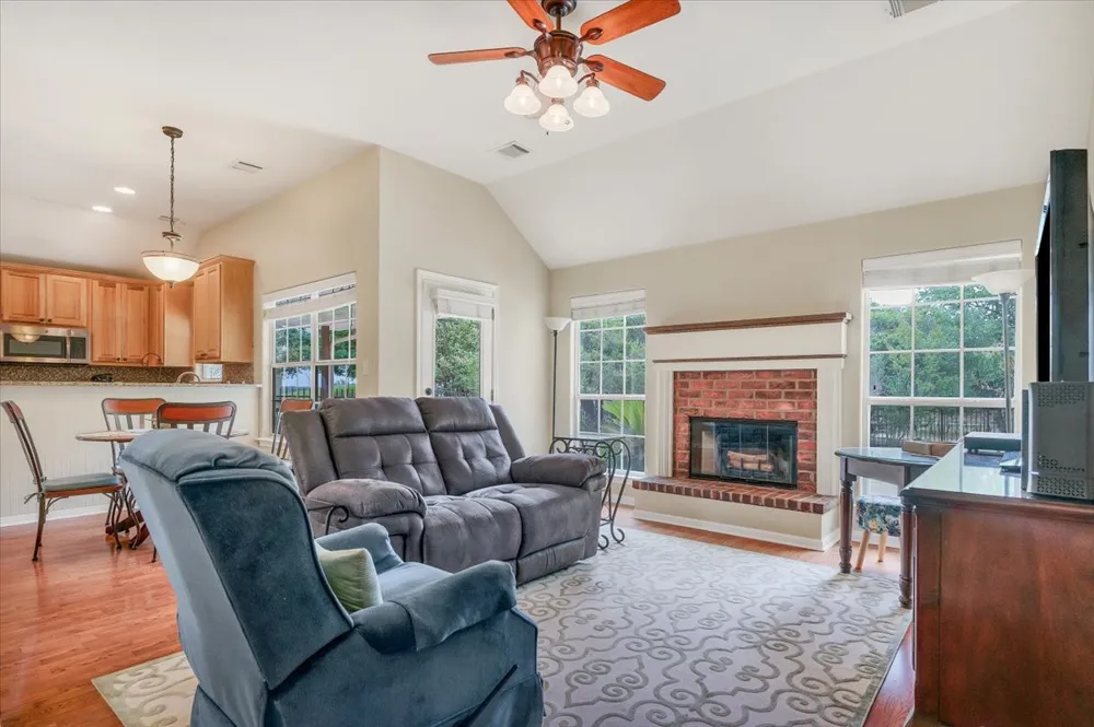 18609 Venture Drive Point Venture, TX 78645