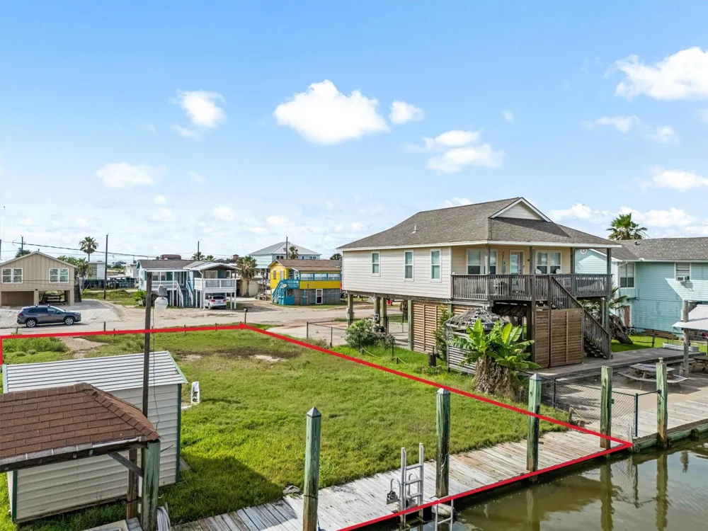 6 Shark Lane Surfside Beach, TX 77541