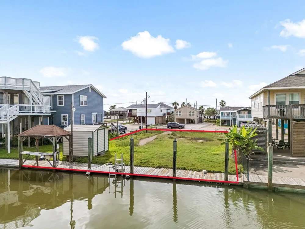 6 Shark Lane Surfside Beach, TX 77541