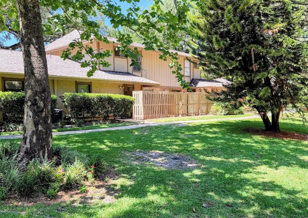 3205 DEER COURT Brandon, FL 33511