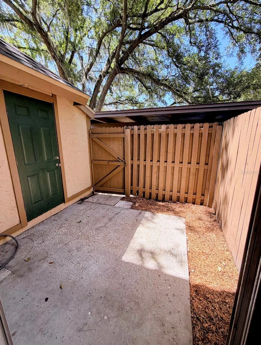 3205 DEER COURT Brandon, FL 33511