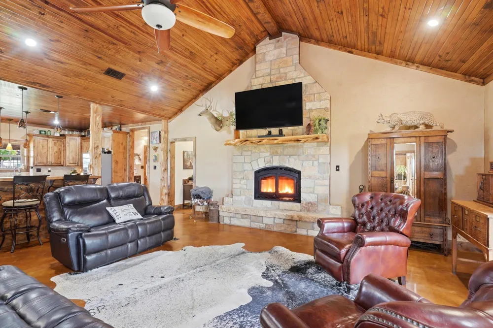 15030 Fm 600 Avoca, TX 79503