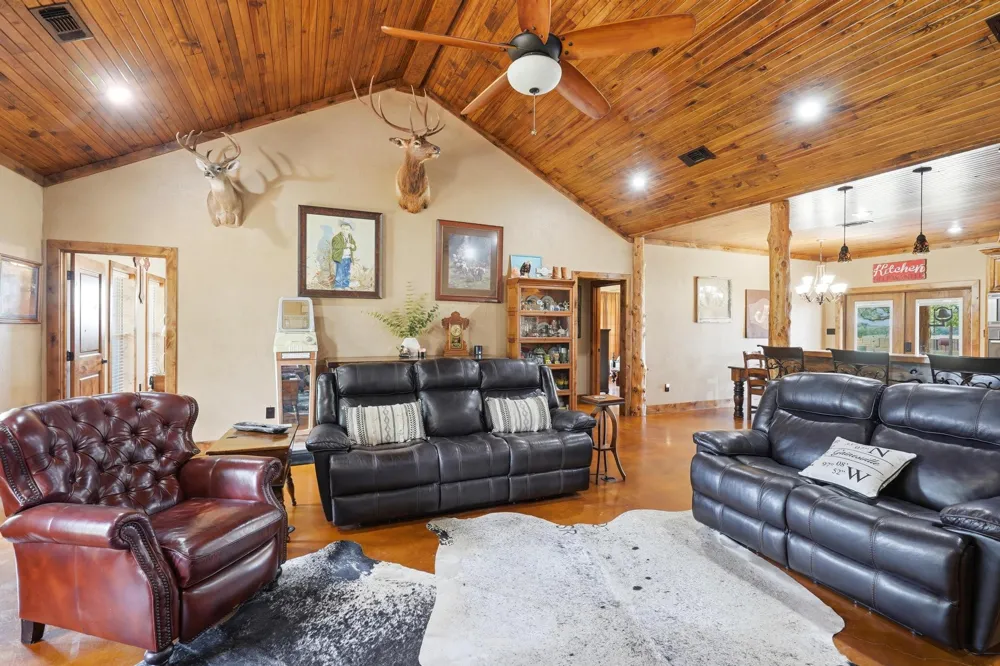 15030 Fm 600 Avoca, TX 79503