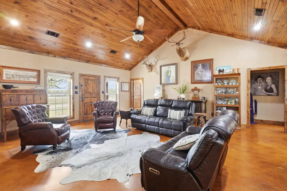 15030 Fm 600 Avoca, TX 79503