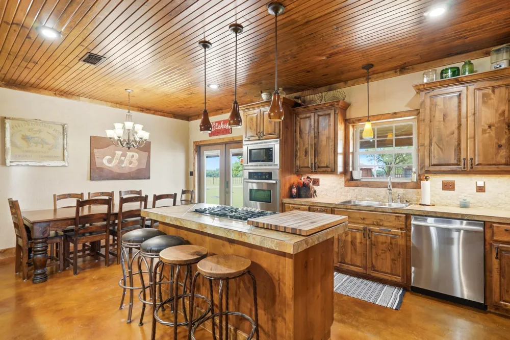 15030 Fm 600 Avoca, TX 79503