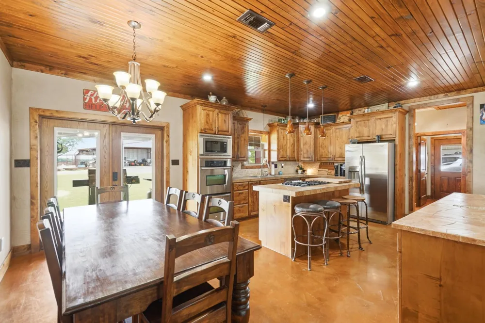 15030 Fm 600 Avoca, TX 79503