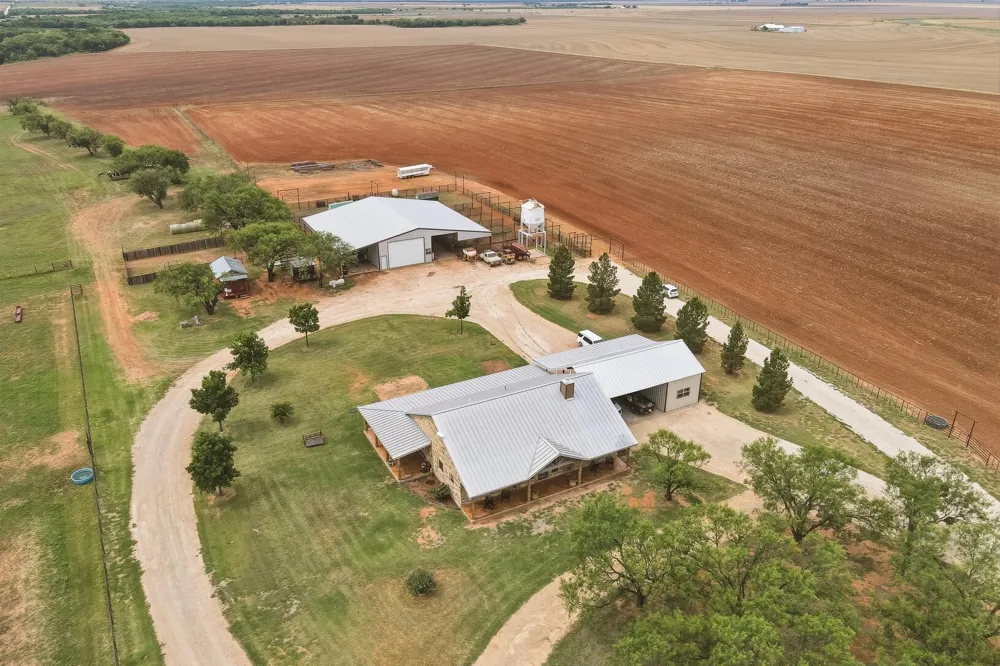 15030 Fm 600 Avoca, TX 79503