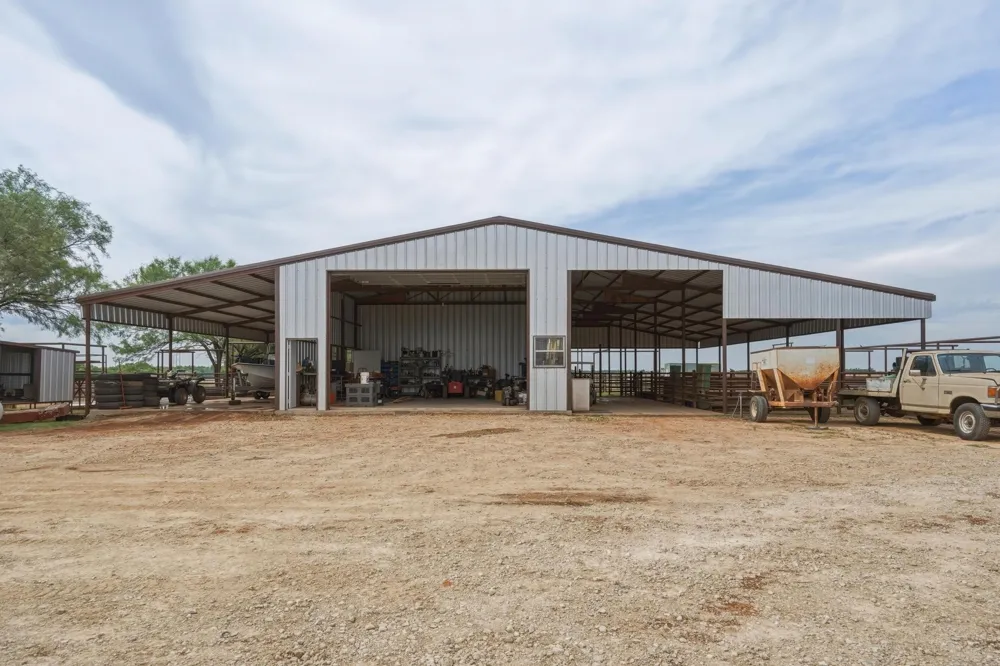 15030 Fm 600 Avoca, TX 79503