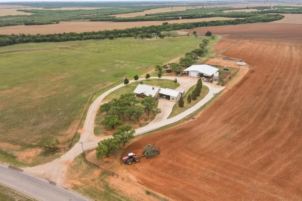 15030 Fm 600 Avoca, TX 79503