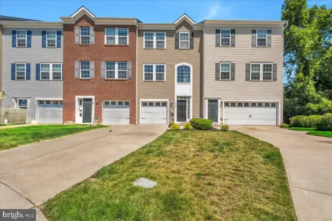 465 DOGWOOD DRIVE