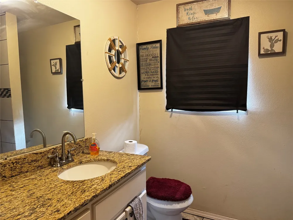 108 Ellis Ave Avenue Mt Pleasant, TX 75455