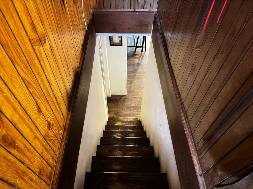 108 Ellis Ave Avenue Mt Pleasant, TX 75455