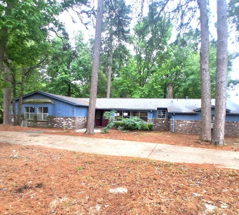 207 Wildwood Drive