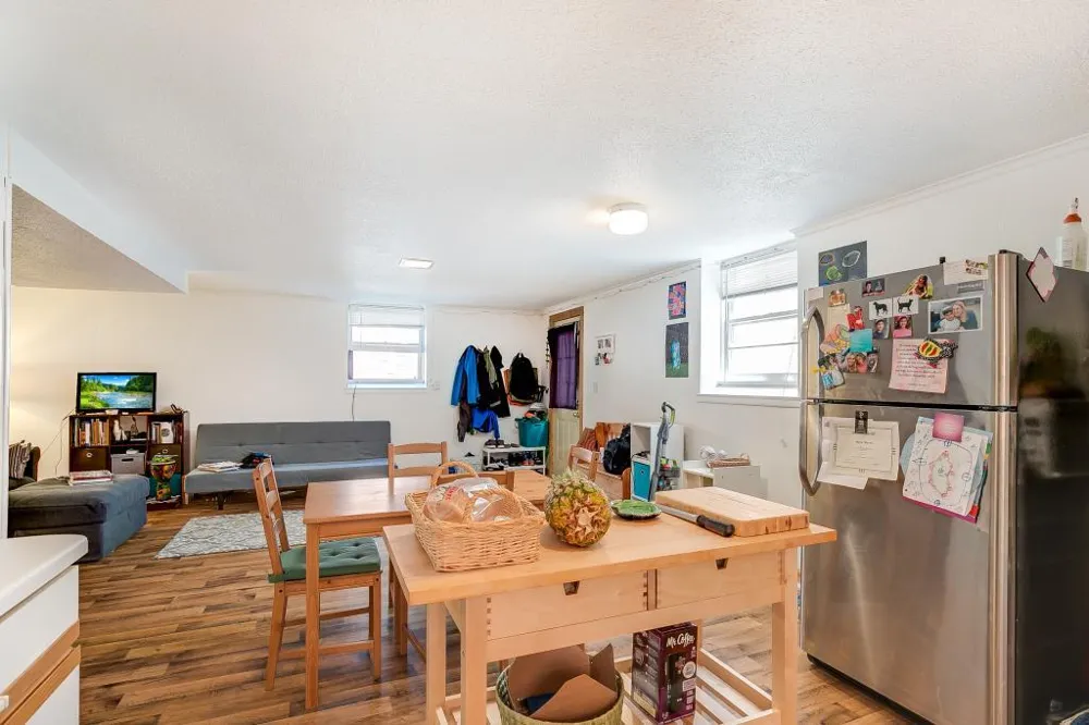 4005 W 44th Street #C Edina, MN 55424