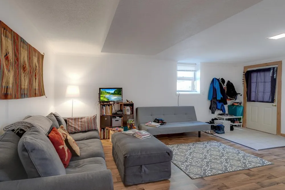 4005 W 44th Street #C Edina, MN 55424