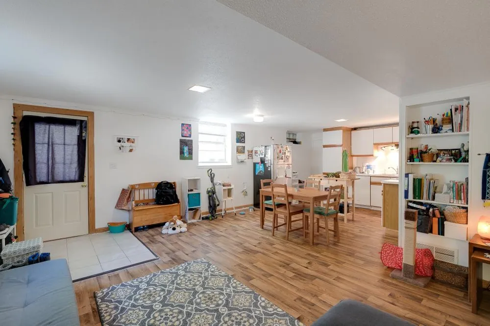 4005 W 44th Street #C Edina, MN 55424