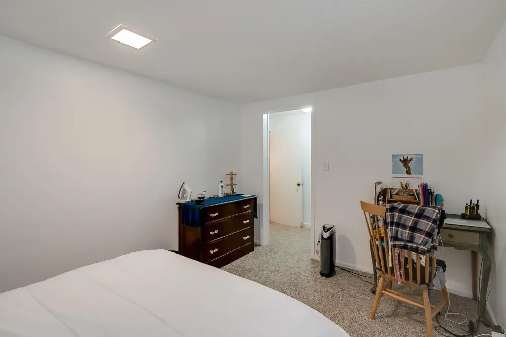 4005 W 44th Street #C Edina, MN 55424