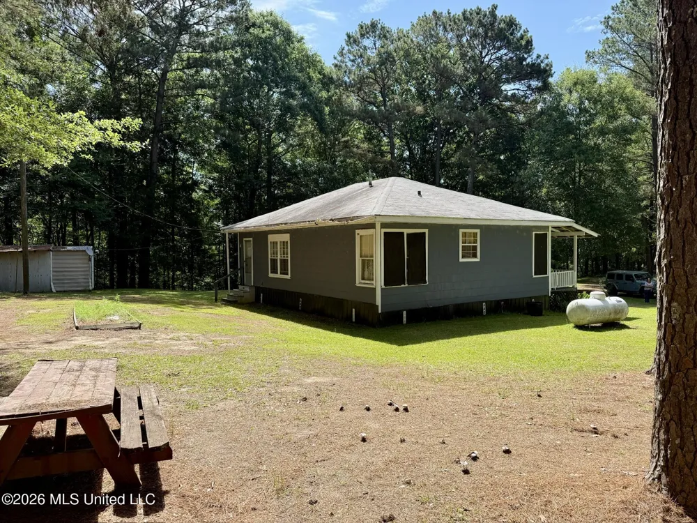 11036 Attala Road 4202 Kosciusko, MS 39090