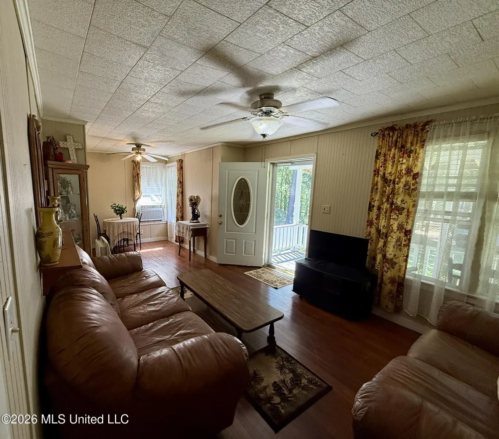 11036 Attala Road 4202 Kosciusko, MS 39090