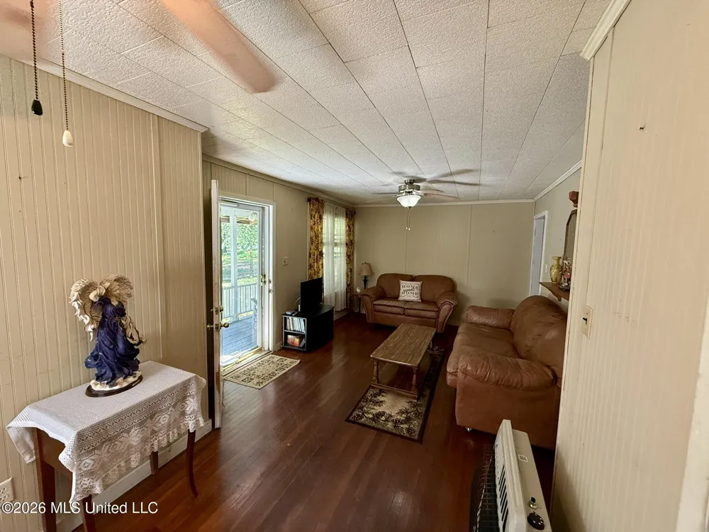 11036 Attala Road 4202 Kosciusko, MS 39090