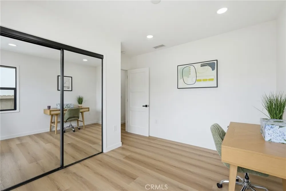 3308 Faust Long Beach, CA 90808