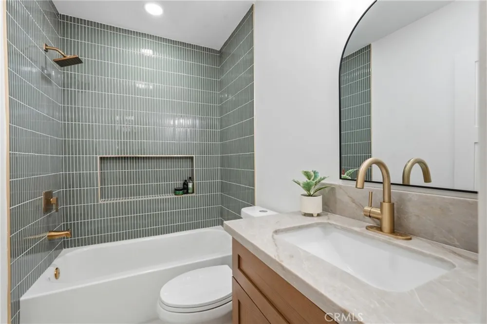 3308 Faust Long Beach, CA 90808