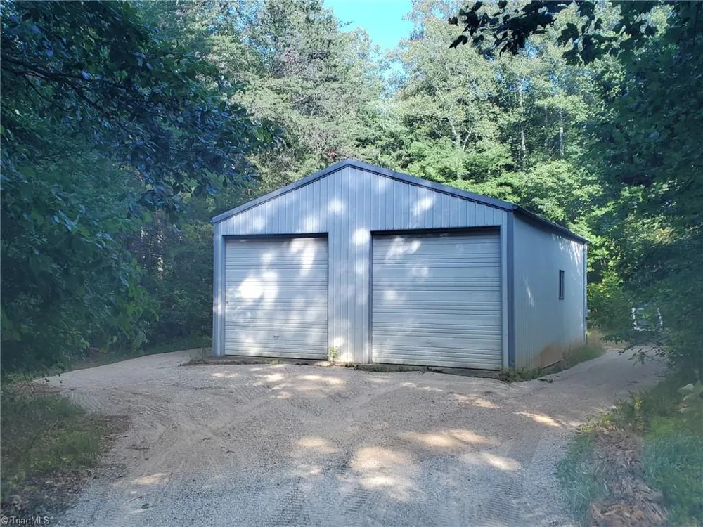 102 Hawks Road King, NC 27021