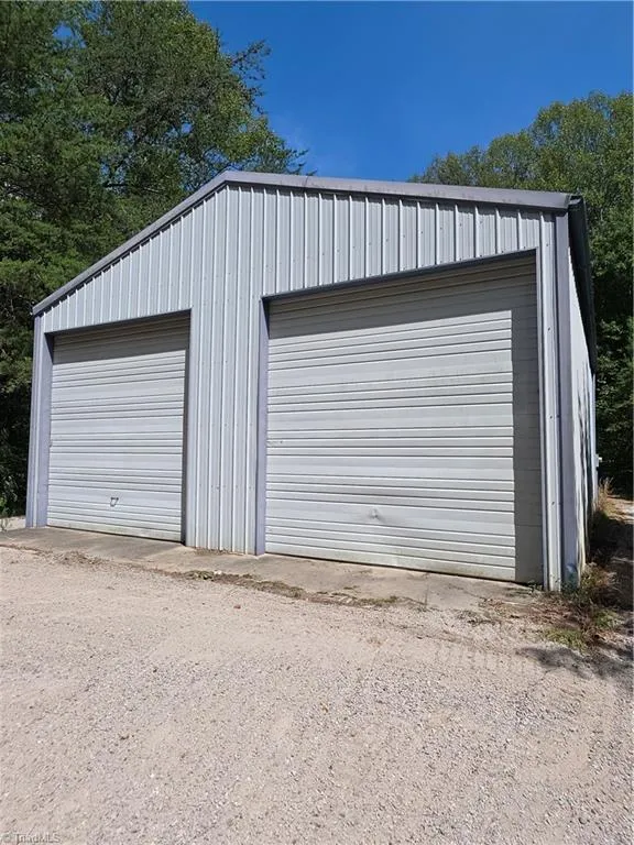 102 Hawks Road King, NC 27021
