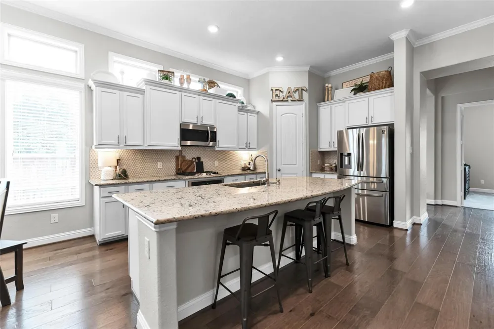 561 Rolling Brook Lane Pinehurst, TX 77362