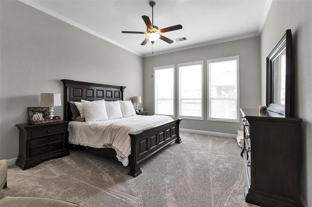 561 Rolling Brook Lane Pinehurst, TX 77362