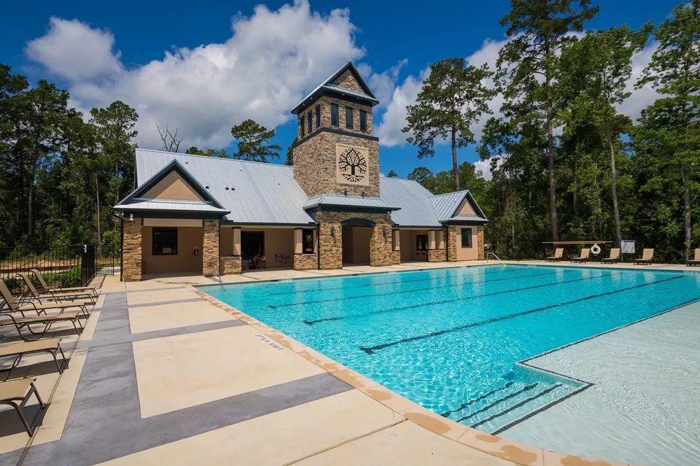 561 Rolling Brook Lane Pinehurst, TX 77362