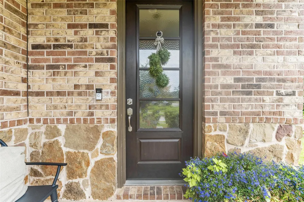 561 Rolling Brook Lane Pinehurst, TX 77362