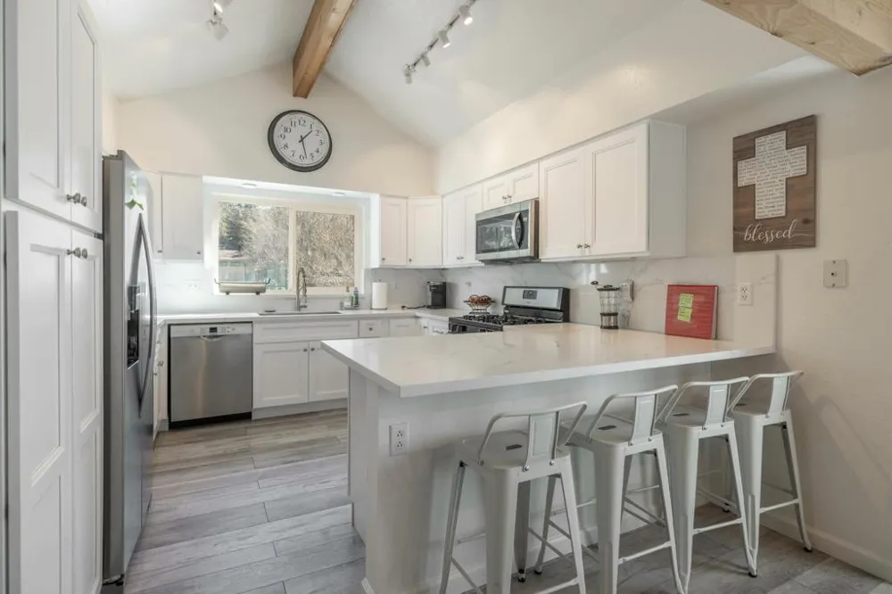 43063 Goldmine Woods Lane Big Bear, CA 92315
