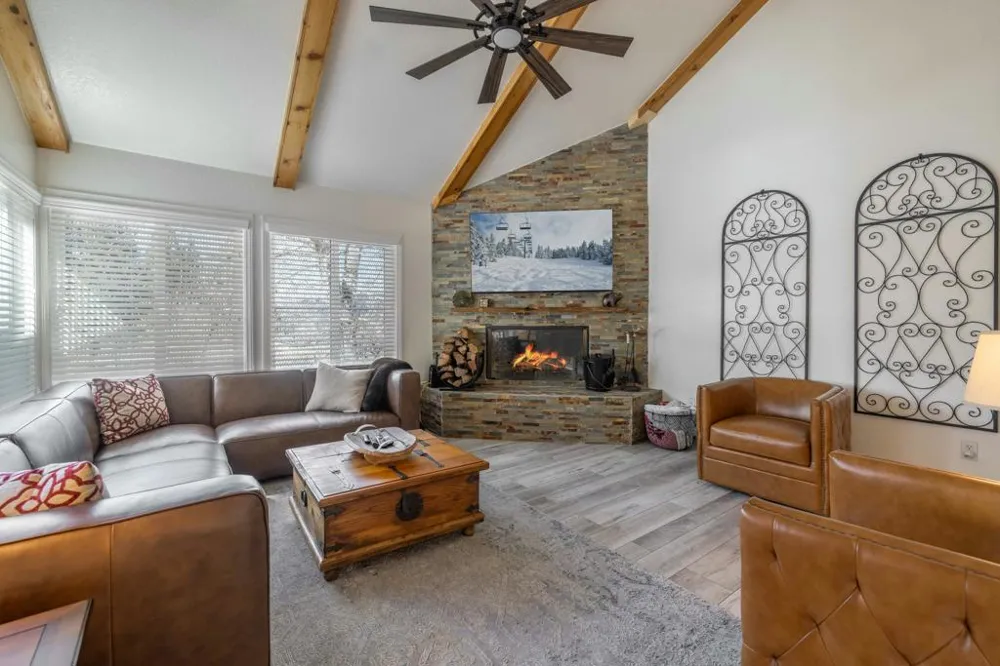 43063 Goldmine Woods Lane Big Bear, CA 92315