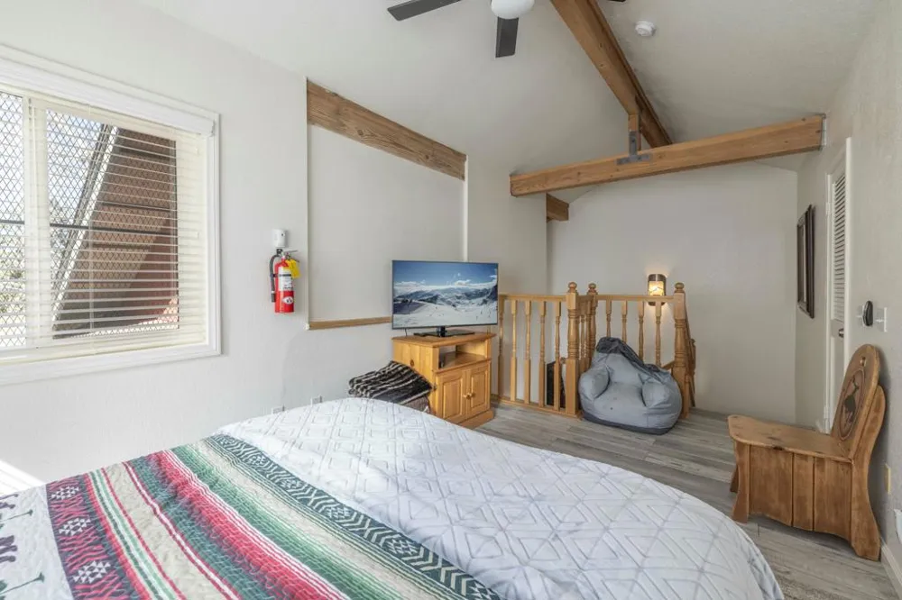 43063 Goldmine Woods Lane Big Bear, CA 92315