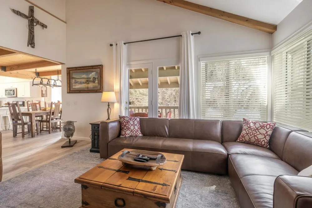 43063 Goldmine Woods Lane Big Bear, CA 92315