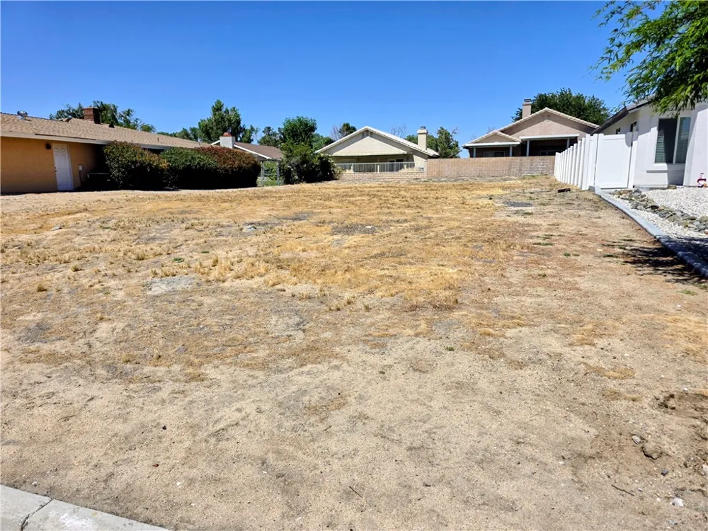 13415 Sea Gull Drive Victorville, CA 92395
