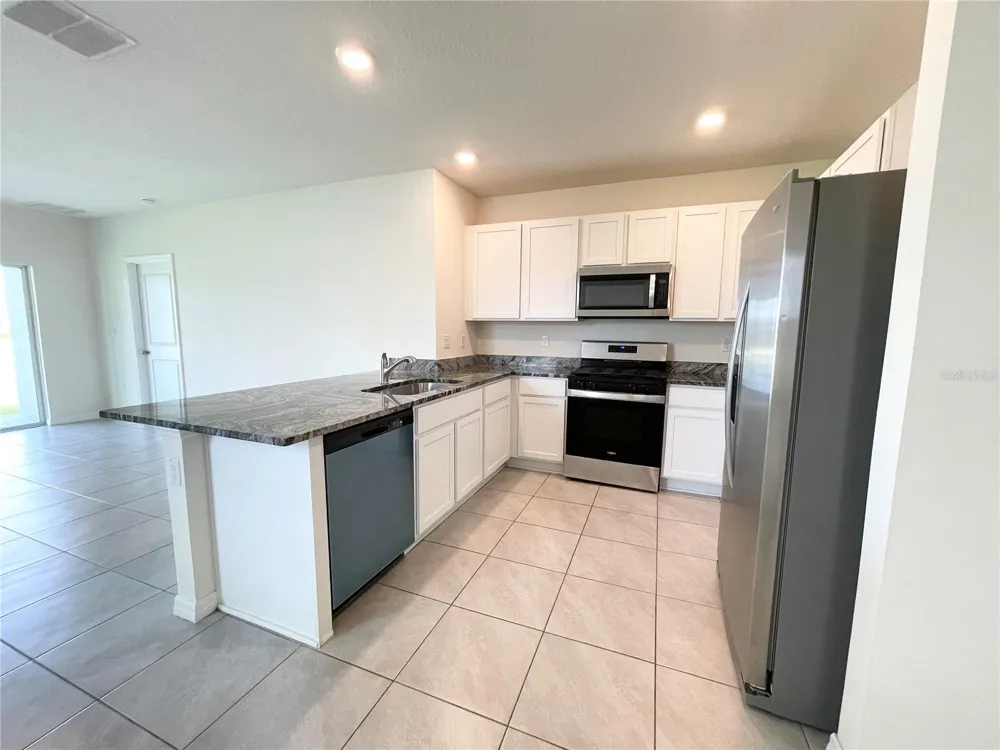 35759 SUNFLOWER HILL DR Zephyrhills, FL 33541
