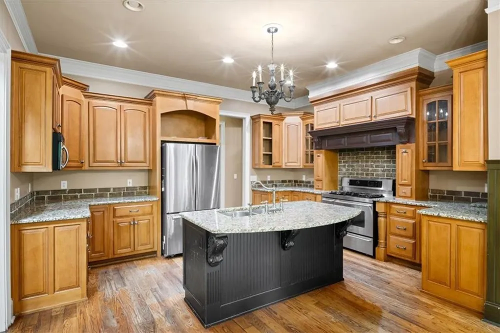 219 Kelvington Way Peachtree City, GA 30269