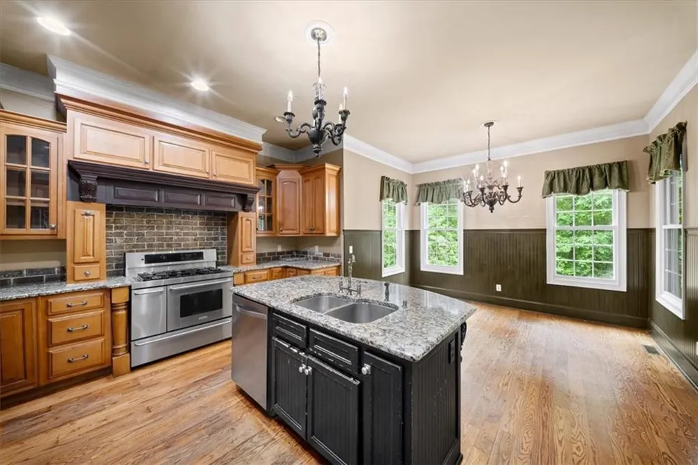 219 Kelvington Way Peachtree City, GA 30269