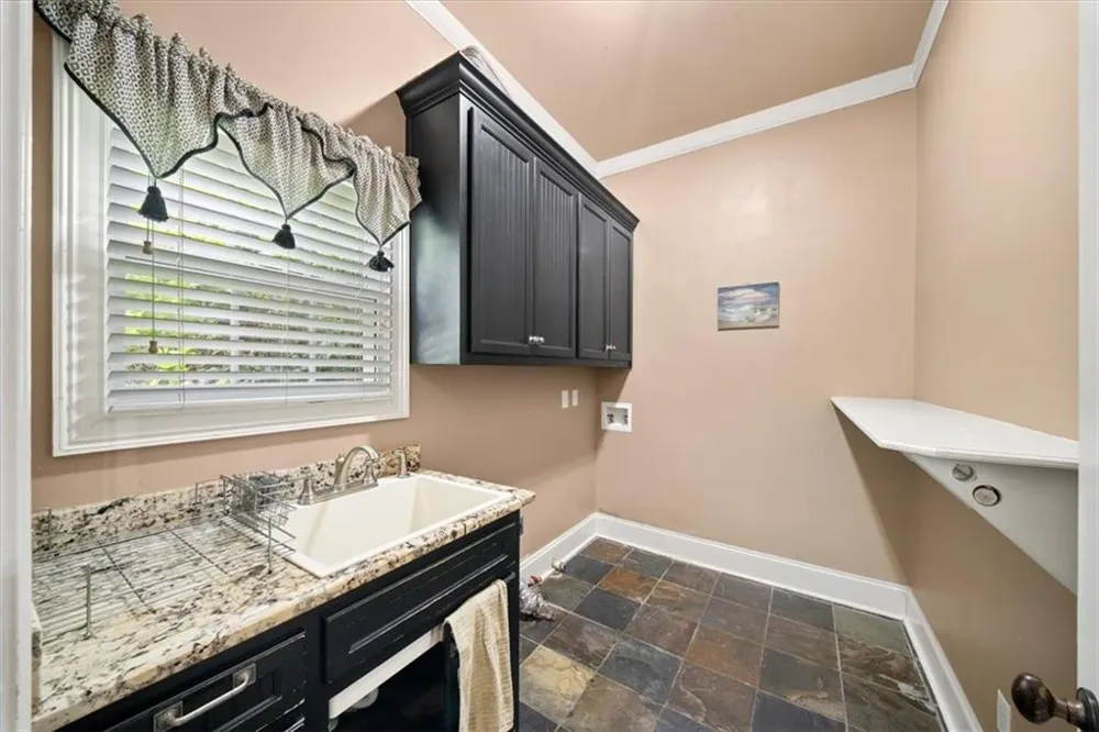 219 Kelvington Way Peachtree City, GA 30269