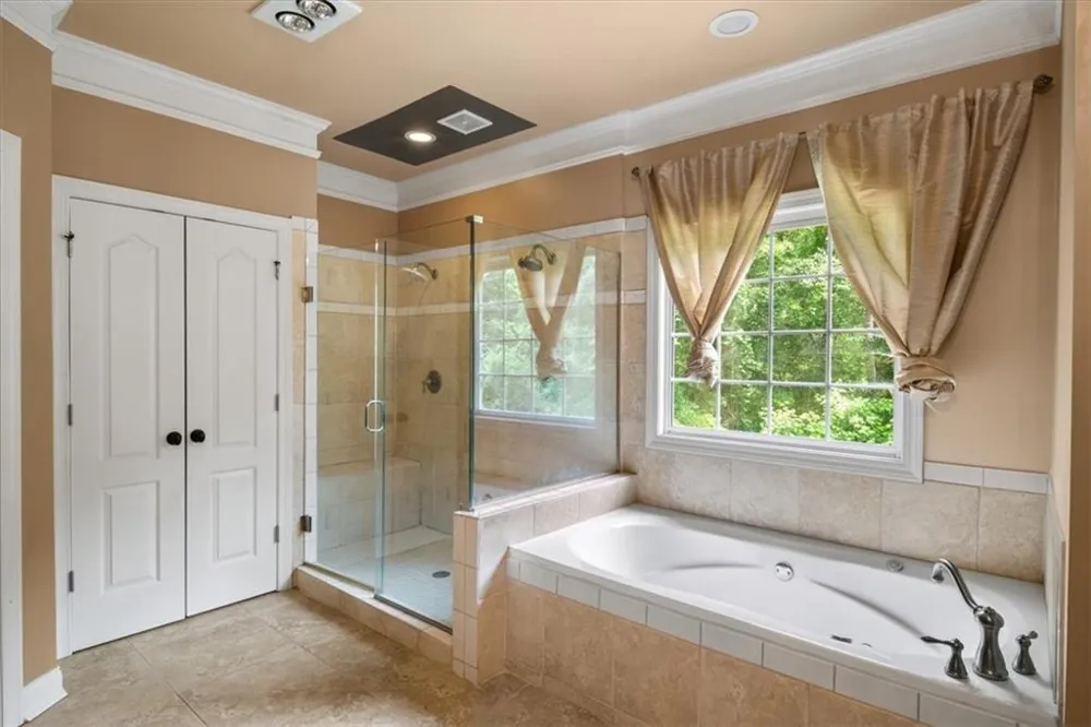 219 Kelvington Way Peachtree City, GA 30269