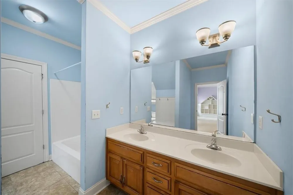 219 Kelvington Way Peachtree City, GA 30269
