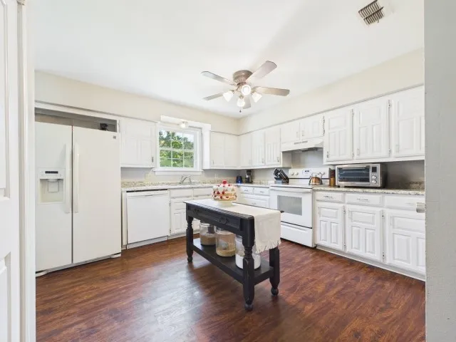 7574 State Highway 64 Ben Wheeler, TX 75754