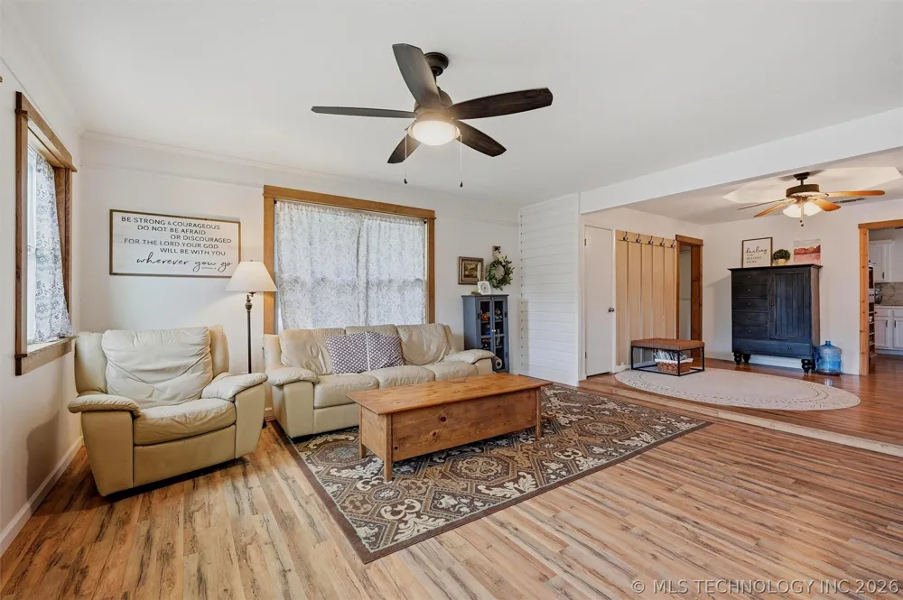 2120 Mason Durant, OK 74701