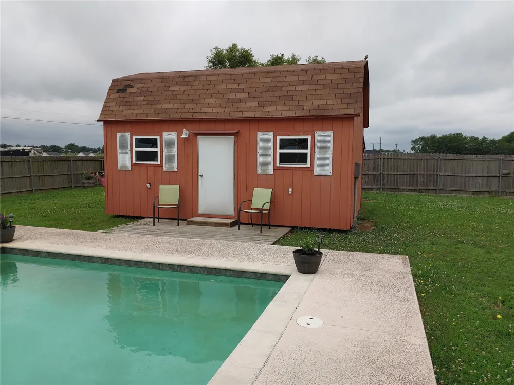 836 Airport Road Reno, TX 75462