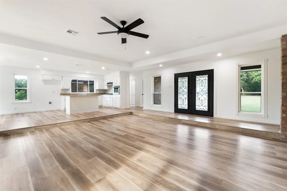 216 Stovall Drive Robinson, TX 76706