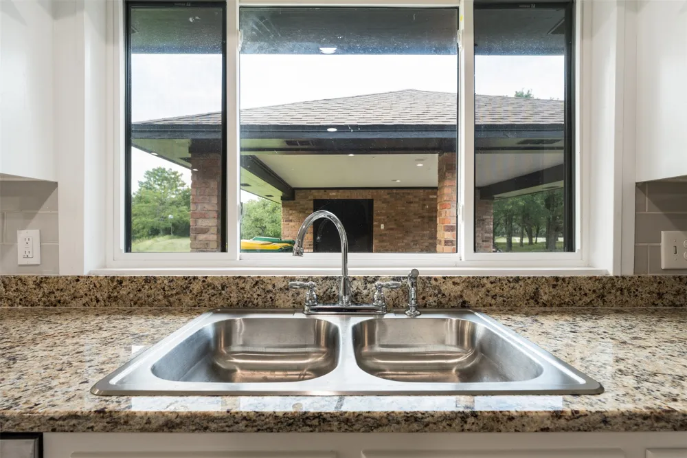 216 Stovall Drive Robinson, TX 76706