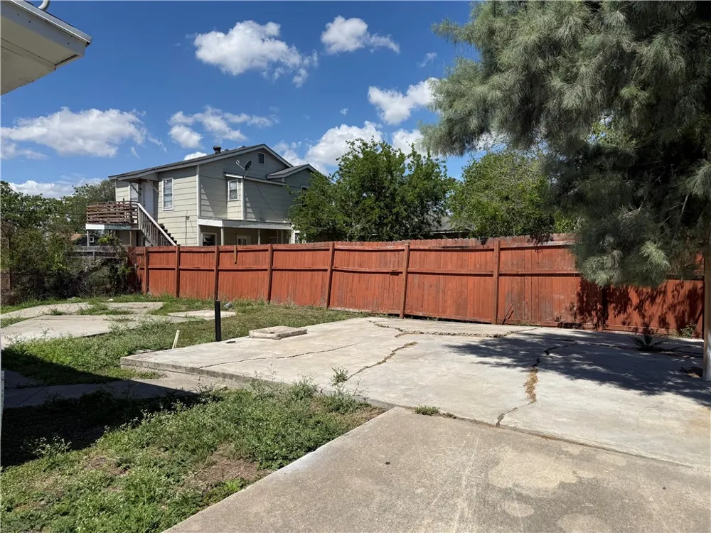 1816 Elizabeth Street Corpus Christi, TX 78404